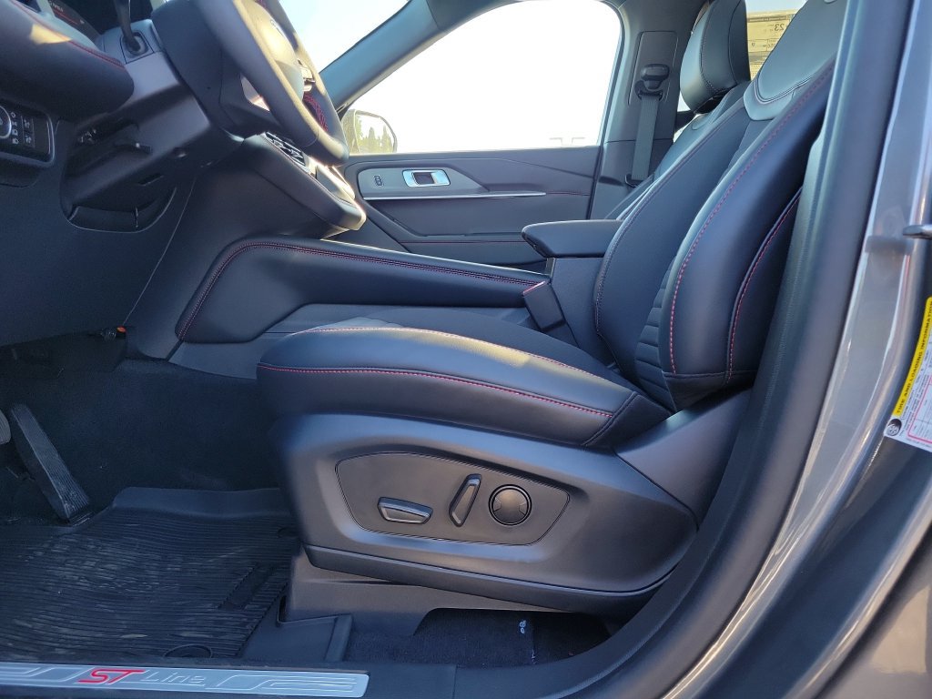 New 2026 Ford Explorer ST-Line w/ ST-Line Street Pack AWD/4WD image 19