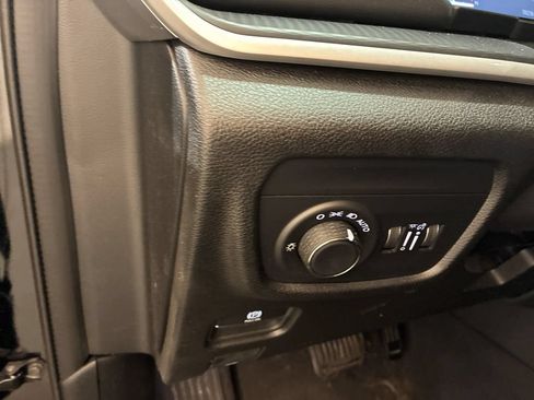 Used 2023 Jeep Grand Cherokee Altitude AWD/4WD image 26