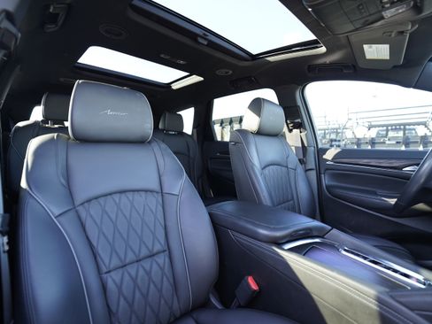 Used 2024 Buick Enclave Avenir w/ Avenir Technology Package image 12