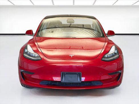 Used 2019 Tesla Model 3 Performance image 2