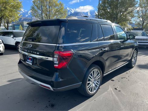 Used 2024 Ford Expedition Limited AWD/4WD image 7