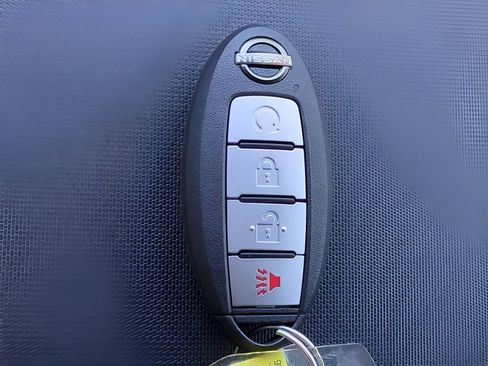 Certified 2024 Nissan Frontier PRO-4X w/ Technology Package image 30