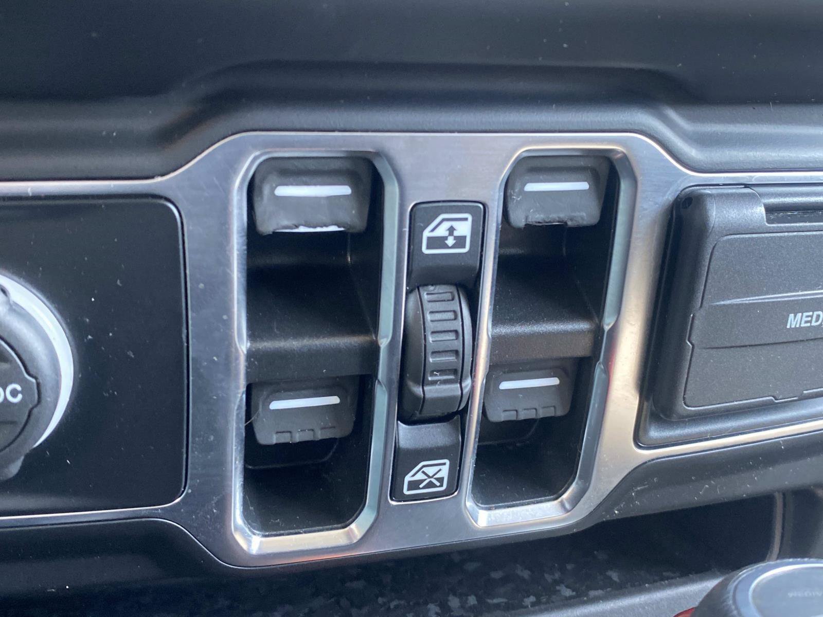 Used 2022 Jeep Gladiator Sport AWD/4WD image 28