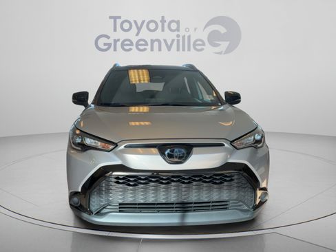 Used 2024 Toyota Corolla Cross AWD Hybrid w/ Moonroof Package image 9