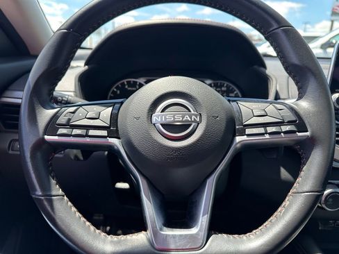 Used 2024 Nissan Altima 2.5 SR FWD image 20