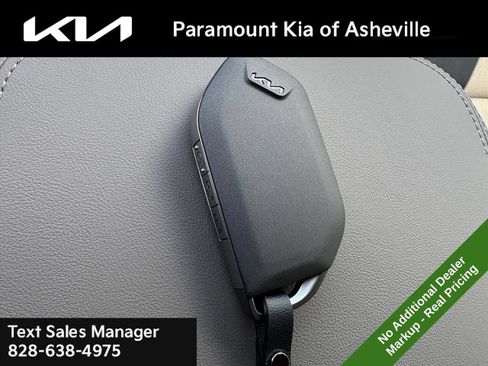 New 2026 Kia Carnival EX FWD image 27