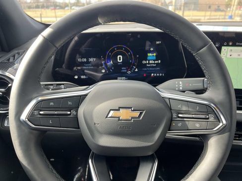 Used 2025 Chevrolet Equinox LT image 15