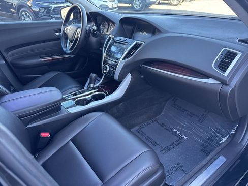 Used 2017 Acura TLX image 32