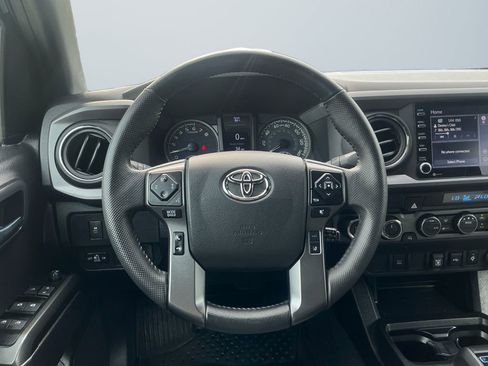 Used 2023 Toyota Tacoma TRD Off-Road AWD/4WD image 13