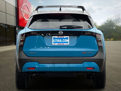 New 2026 Nissan Kicks SR image 8