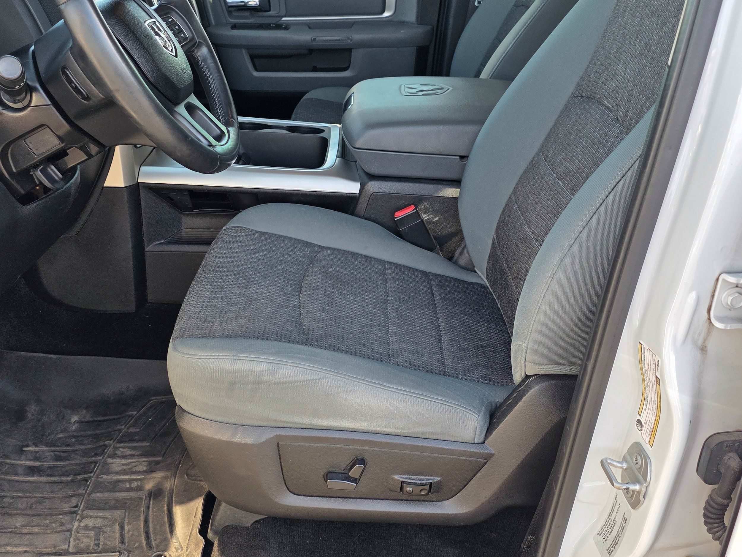Used 2016 RAM 1500 Big Horn AWD/4WD image 16