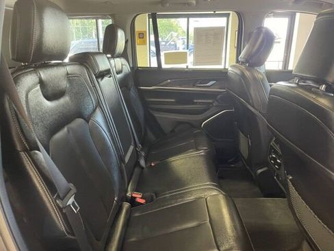 Used 2023 Jeep Grand Cherokee 4WD 4xe w/ Luxury Tech Group II image 13