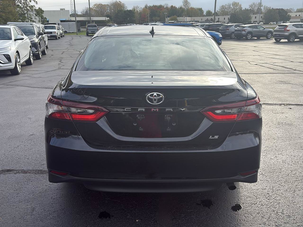 Used 2024 Toyota Camry LE FWD image 5