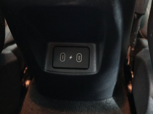 Used 2025 Hyundai Elantra SEL image 18