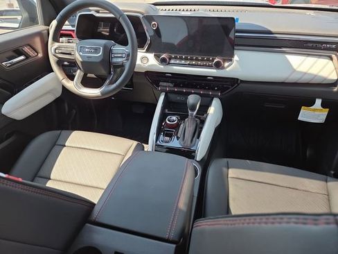 New 2026 GMC Canyon AT4X w/ AT4X AEV Edition image 30