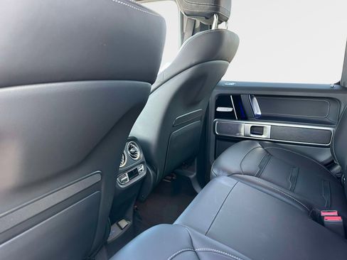 Certified 2025 Mercedes-Benz G 63 AMG 4MATIC image 15