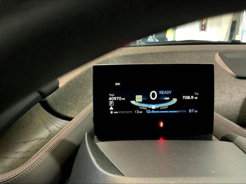 Used 2017 BMW i3 w/ Range Extender image 9