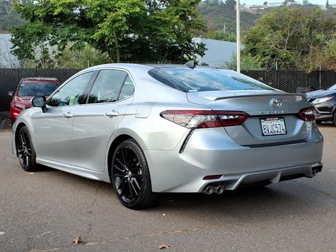 Used 2021 Toyota Camry XSE FWD image 7