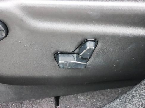 Used 2019 Jeep Grand Cherokee Laredo w/ Laredo X Package image 44