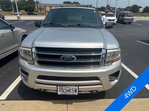 Used 2017 Ford Expedition XLT AWD/4WD image 2