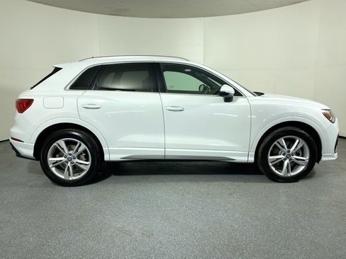 Used 2020 Audi Q3 2.0T Premium Plus w/ Premium Plus Package image 38