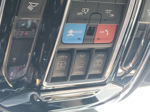 Certified 2022 Jeep Grand Cherokee Summit AWD/4WD image 33