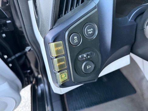 Used 2011 Honda CR-Z EX image 7