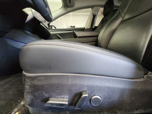 Used 2023 Tesla Model 3 Standard Range image 10