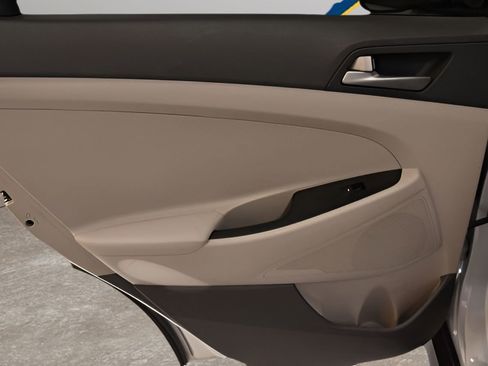 Used 2018 Hyundai Tucson SE image 13