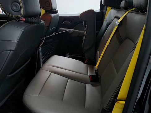 Certified 2024 Chevrolet Colorado ZR2 w/ ZR2 Convenience Package III AWD/4WD image 23