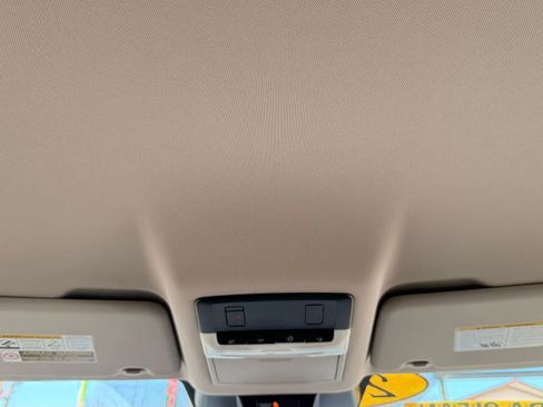 Used 2025 Nissan Rogue SV image 14