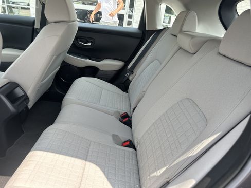 Used 2023 Honda HR-V LX image 12