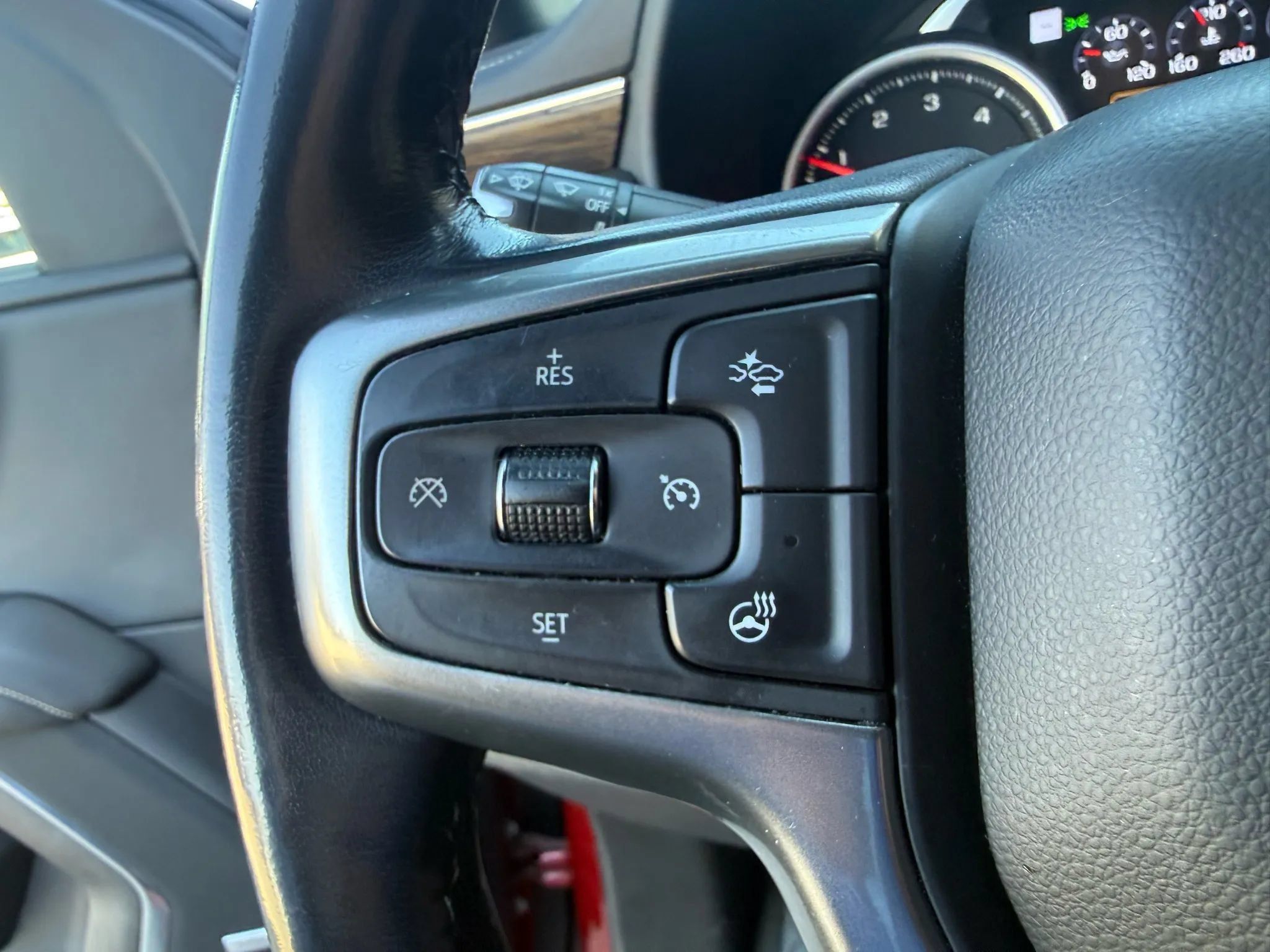 Used 2021 Chevrolet Tahoe Premier AWD/4WD image 26
