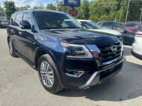 Used 2022 Nissan Armada SL RWD image 2