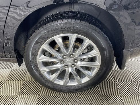 Used 2020 Buick Enclave Premium w/ Sun and Sites Package image 19