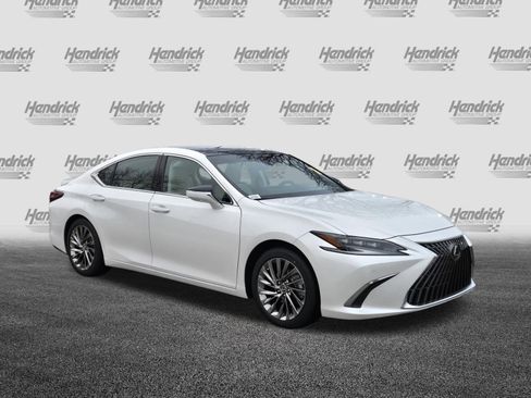 Certified 2024 Lexus ES 350 Ultra Luxury w/ Accessory Package (Z2) image 2