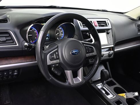 Used 2017 Subaru Outback 2.5i Limited AWD/4WD image 11