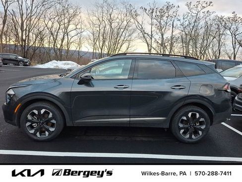 Certified 2023 Kia Sportage X-Line image 5