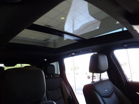 Used 2025 Cadillac XT6 Luxury AWD/4WD image 18