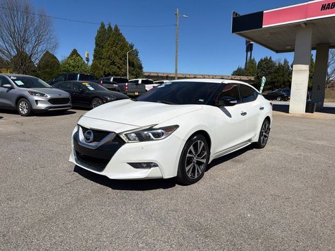 Used 2017 Nissan Maxima 3.5 SV image 1