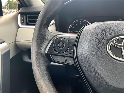 Used 2019 Toyota RAV4 XLE AWD/4WD image 21