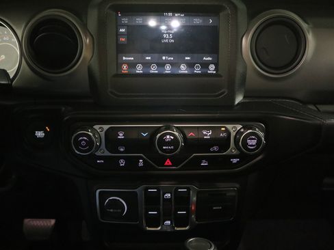 Used 2022 Jeep Gladiator Sport image 23