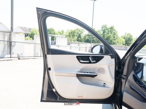 Used 2022 Mercedes-Benz C 300 4MATIC Sedan w/ Exclusive Trim Package image 40