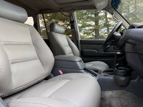 Used 1996 Toyota Land Cruiser image 41