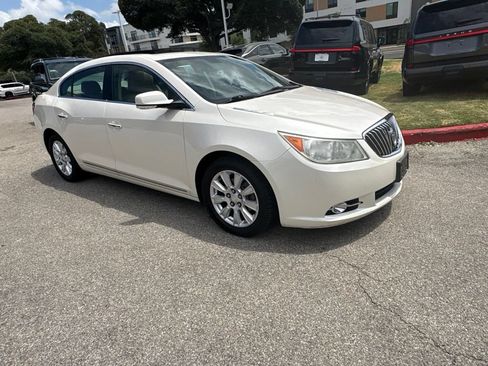 Used 2013 Buick LaCrosse Leather w/ Entertainment Package FWD image 7
