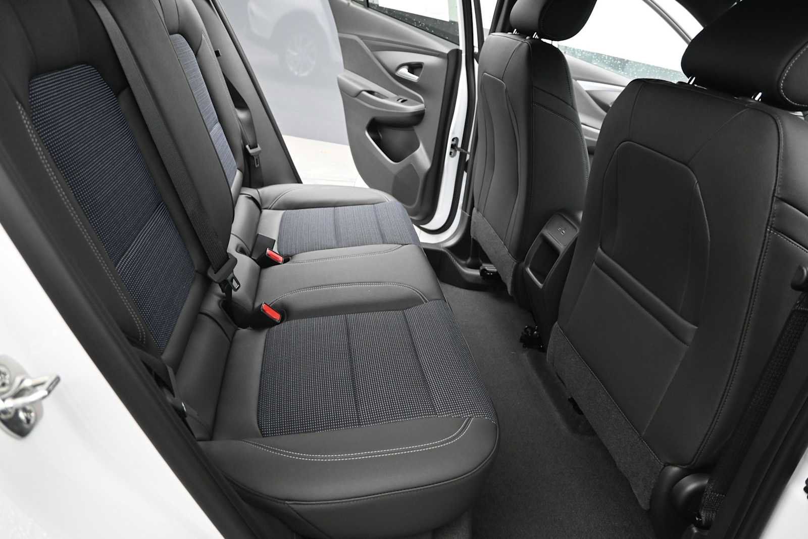 New 2026 Buick Envista Preferred w/ Convenience I Package FWD image 23