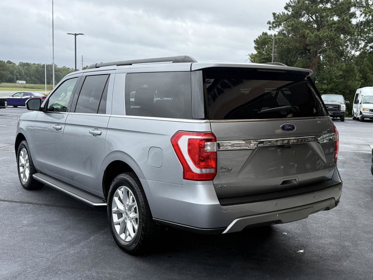 Used 2021 Ford Expedition Max XLT AWD/4WD image 3