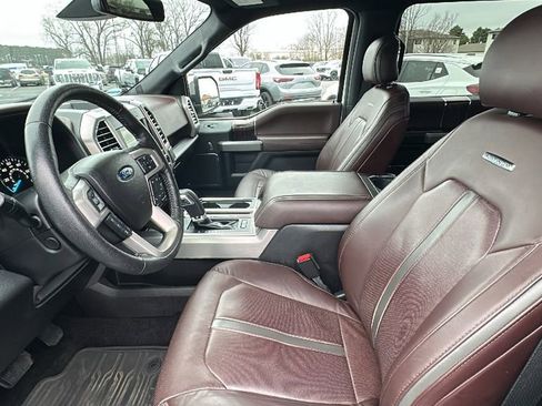 Used 2016 Ford F150 Platinum w/ Equipment Group 701A Luxury image 9