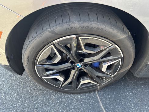 Used 2024 BMW iX xDrive50 w/ Premium Package AWD/4WD image 13