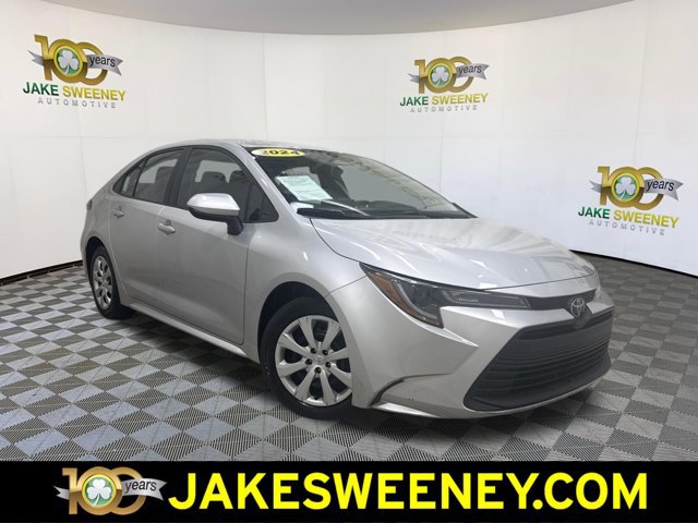 Used 2024 Toyota Corolla LE FWD image 1